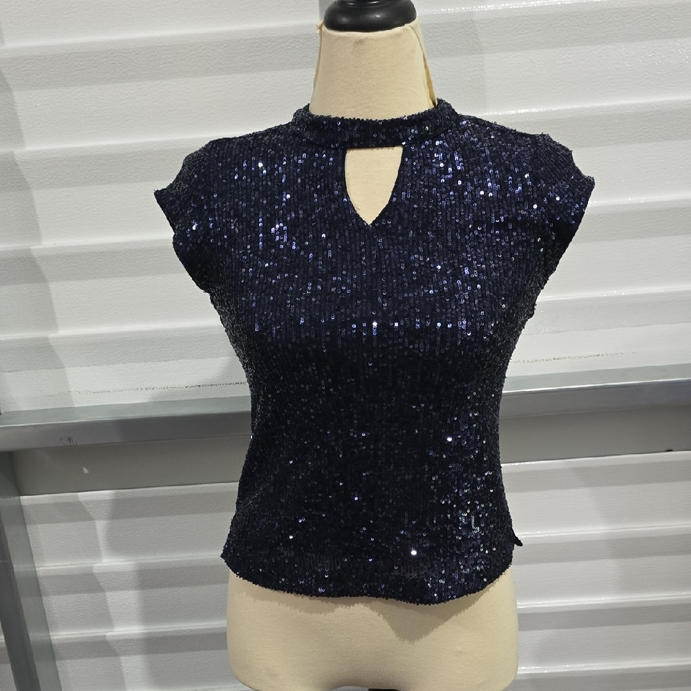 Latin QuartersChic Navy Sequin‎ Blouse Size Small NWT